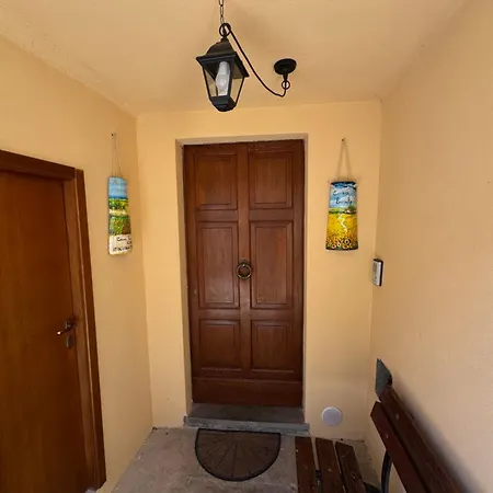 Emily Nel Parco Del Monte Cucco *